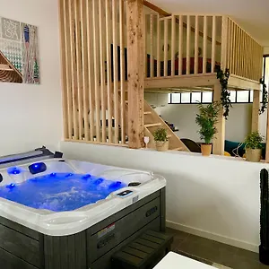 Loft Avec Jacuzzi Et Terrasse Prives Sévrier